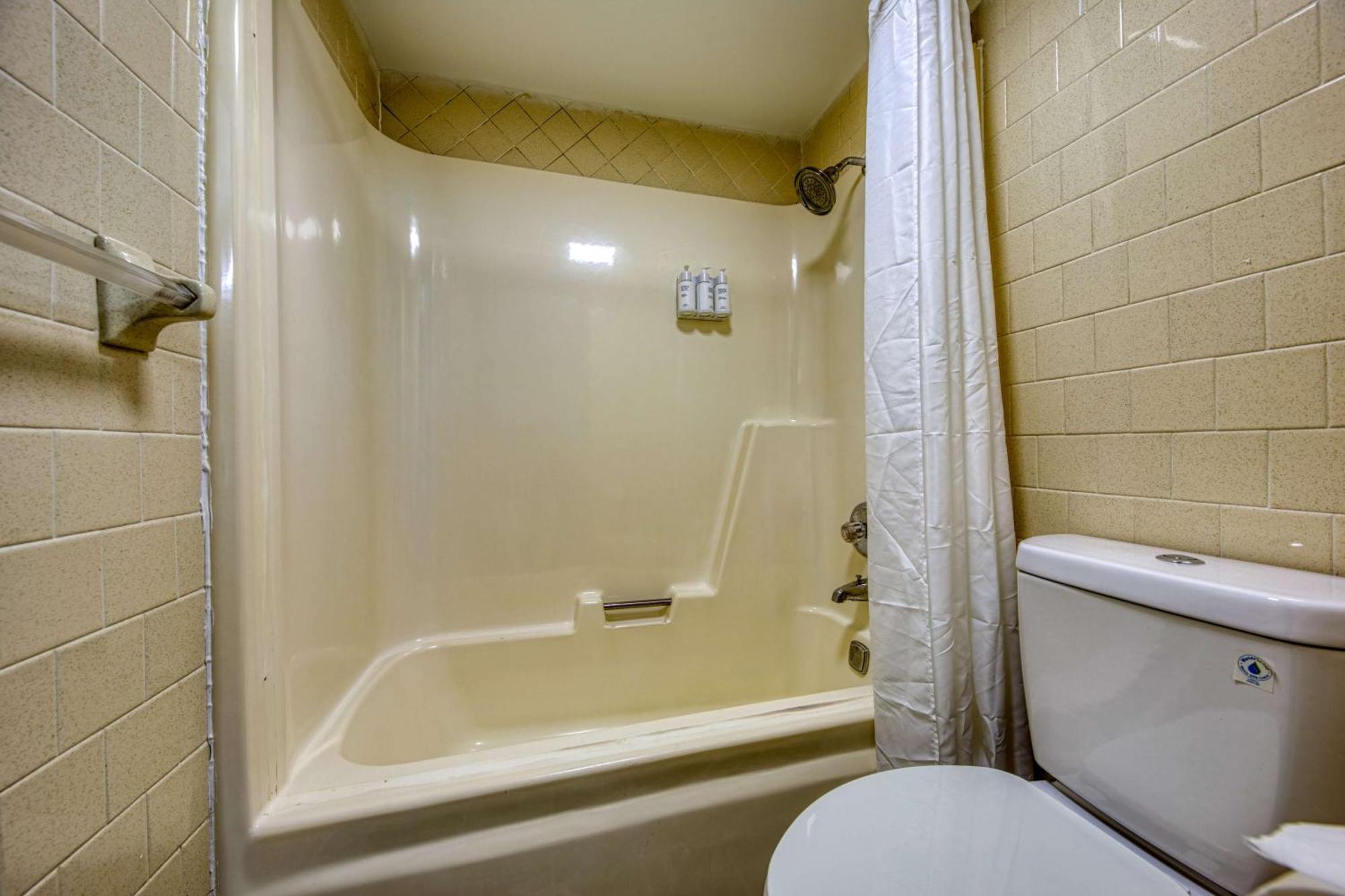 Americas Best Value Inn Stearns, Ky Bagian luar foto